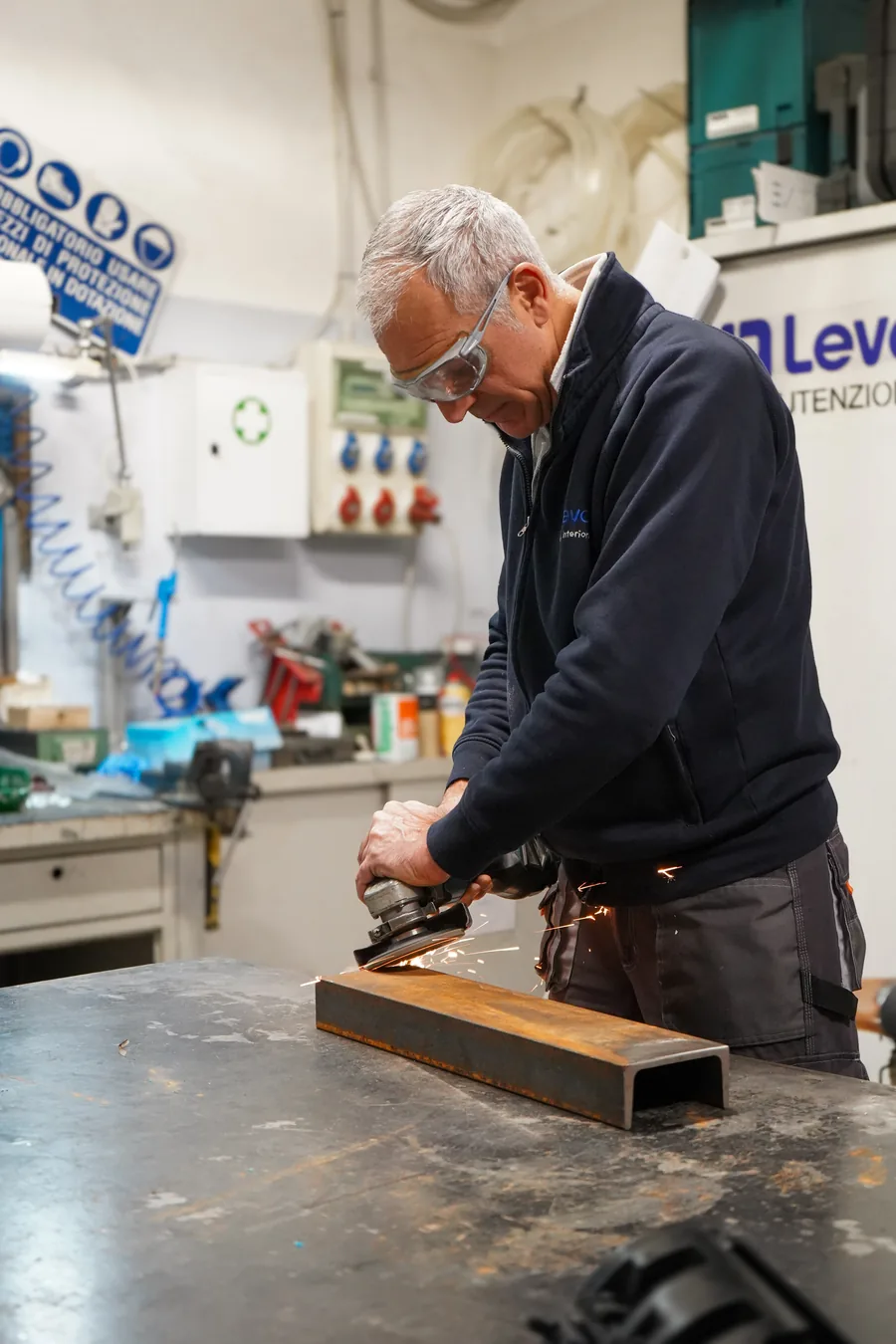 Leva S.p.A., la lavorazione in officina